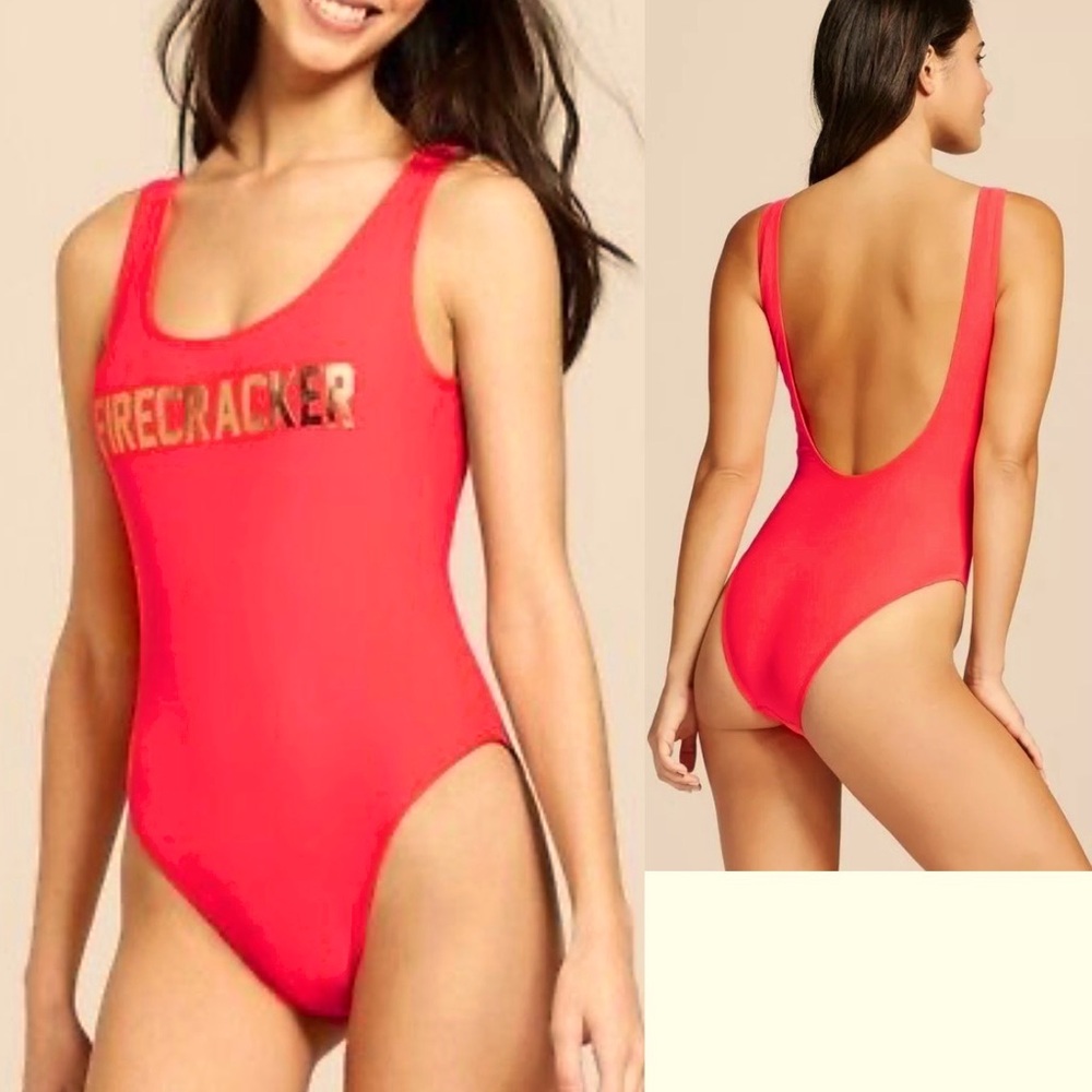 NWOT-XHILARATION ONE PC SWIMSUIT